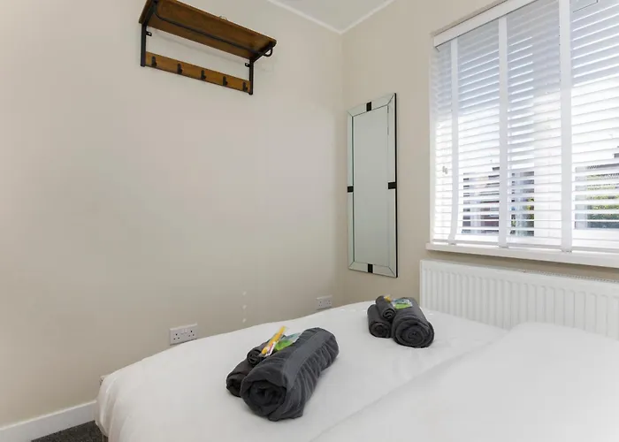 Vakantiehuis The Dodsworth Modern 4 Bedroom House, Sleeps 8 York