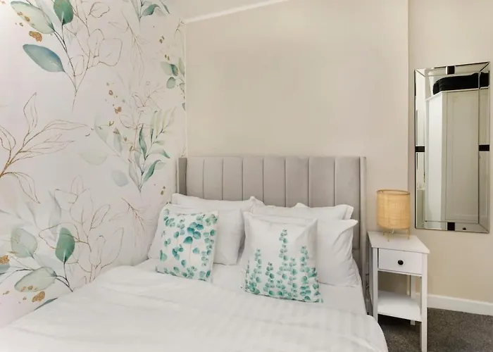 Vakantiehuis The Dodsworth Modern 4 Bedroom House, Sleeps 8 *