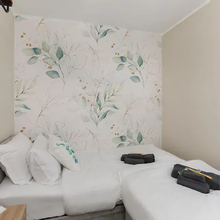 Holiday home The Dodsworth Modern 4 Bedroom House, Sleeps 8 *
