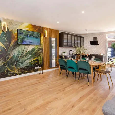 度假居 The Dodsworth Modern 4 Bedroom House, Sleeps 8 约克