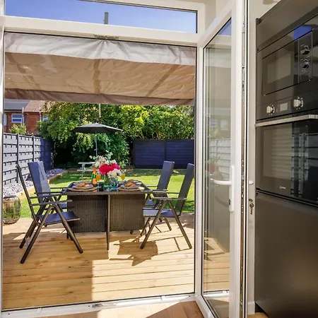 The Dodsworth Modern 4 Bedroom House, Sleeps 8 * 约克