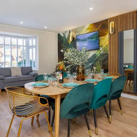 Holiday home The Dodsworth Modern 4 Bedroom House, Sleeps 8 York
