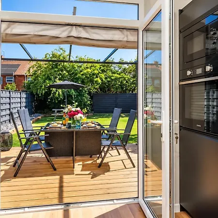 Holiday home The Dodsworth Modern 4 Bedroom House, Sleeps 8