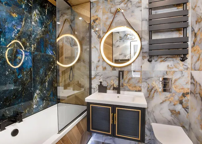 The Dodsworth Modern 4 Bedroom House, Sleeps 8 Holiday home York