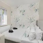 The Dodsworth Modern 4 Bedroom House, Sleeps 8 *