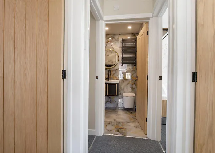 Vakantiehuis The Dodsworth Modern 4 Bedroom House, Sleeps 8