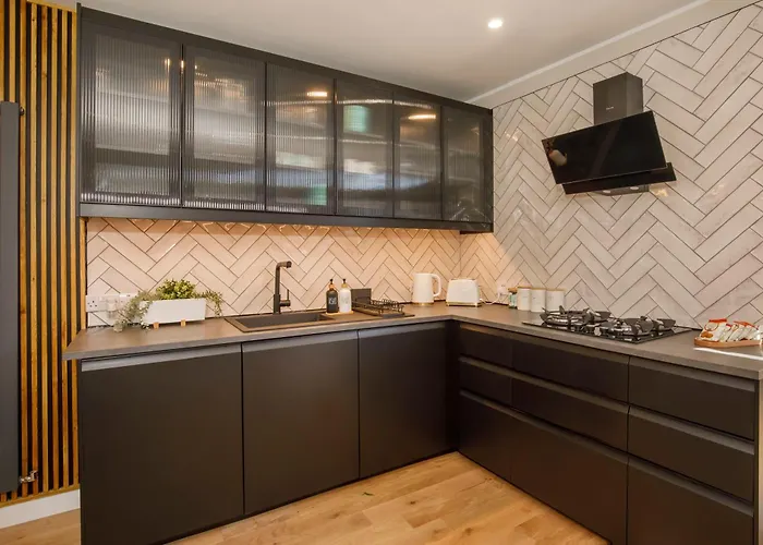 The Dodsworth Modern 4 Bedroom House, Sleeps 8 Holiday home