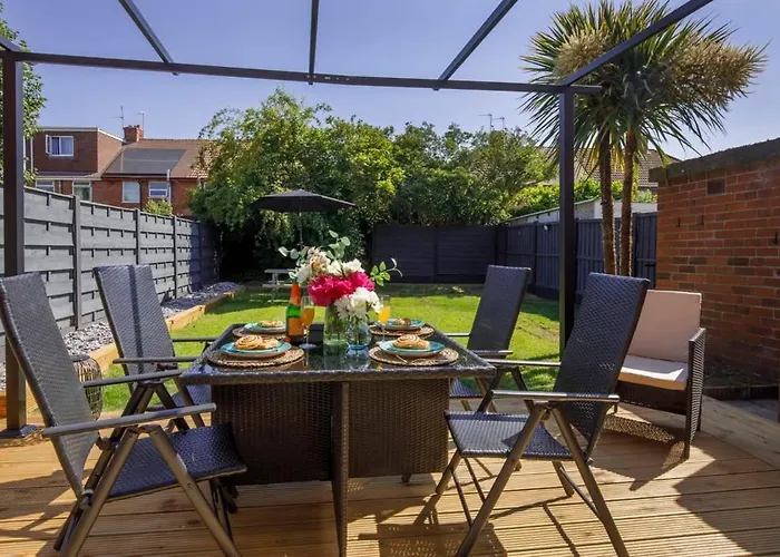 Vakantiehuis The Dodsworth Modern 4 Bedroom House, Sleeps 8